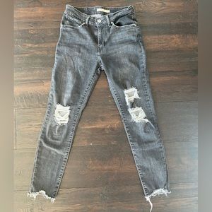 Levi’s Women’s High Rise Skinny Jeans